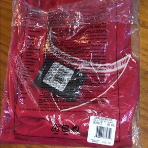 NEVER BEEN WORN Nike Pros